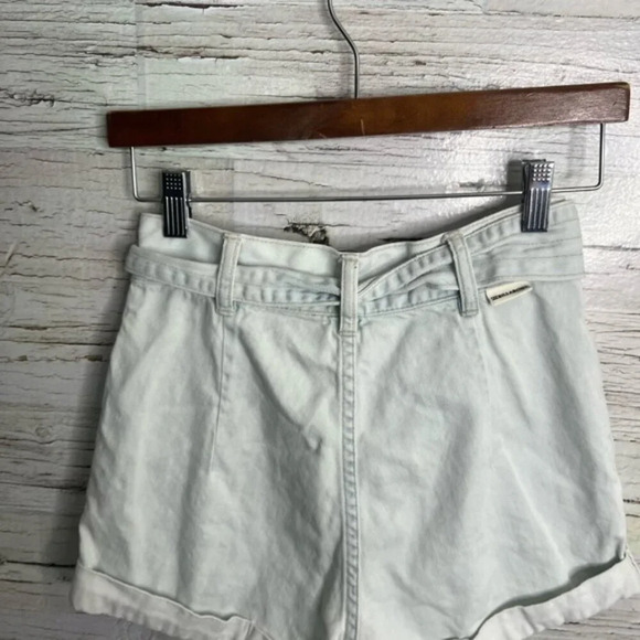 Billabong denim jean shorts size xs  with belt - Picture 5 of 8